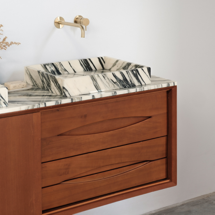 Badkamermeubel Bill teak met blauw-wit marmeren wastafel en wasplaat