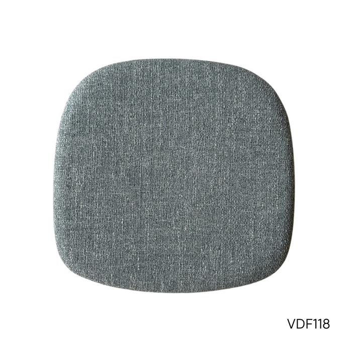 Silla de comedor Ely de roble con asiento de tela