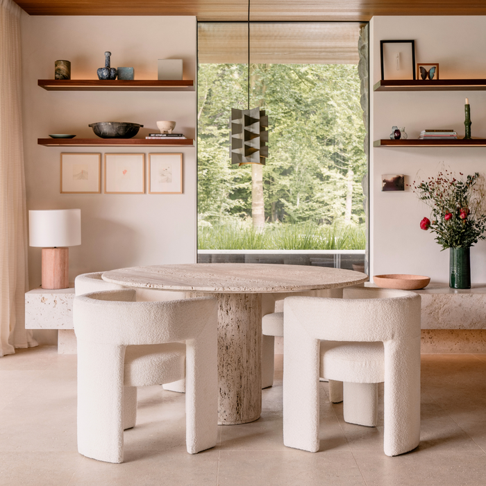 Silla de comedor de tela bouclé blanca con efecto de peluche