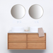 Set Fien Badkamermeubel in Eik met Marcel Bovenplaat in Wit Marmer en Sims Waskom in Solid Surface.
