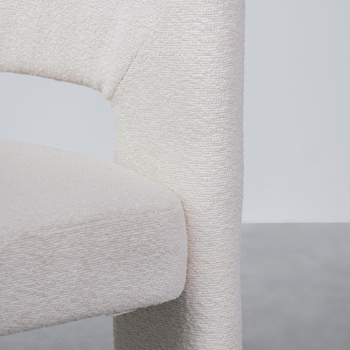 Silla de comedor de tela bouclé blanca con efecto de peluche