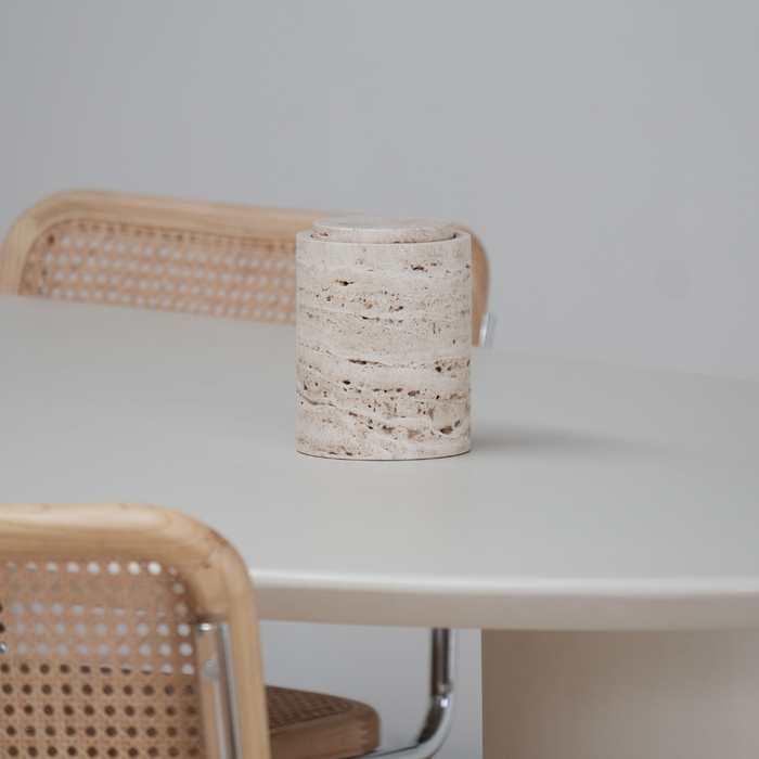 opbergpot gemaakt van wit travertin van furnified.ALT