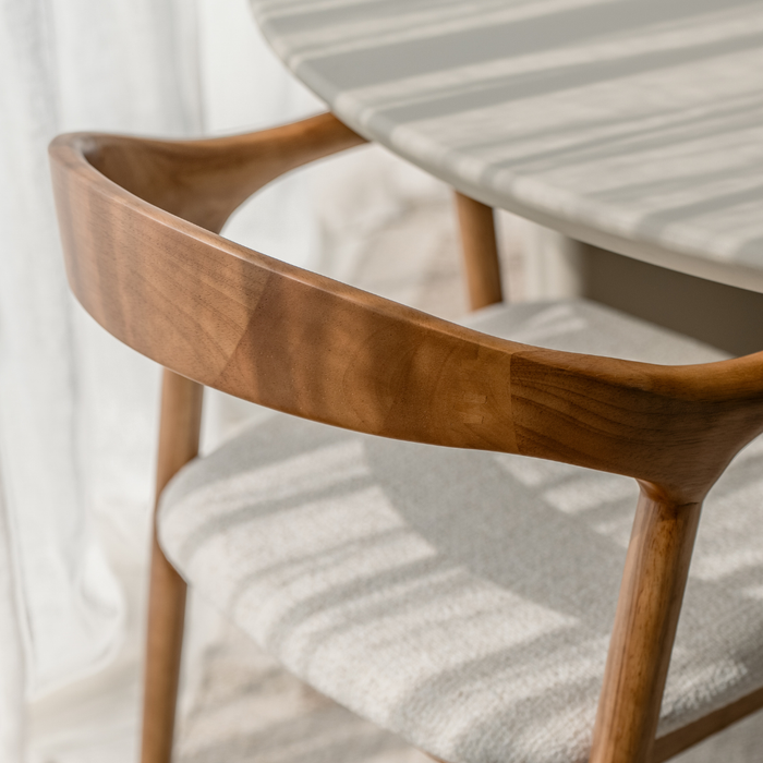 Dining chair Muret light walnut ivory bouclé