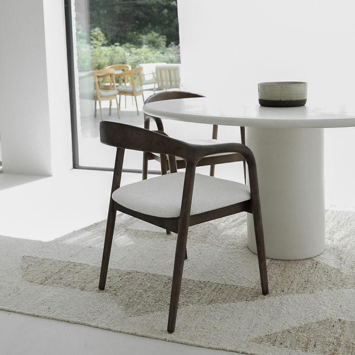 Silla de comedor Muret color humo con asiento de bouclé marfil VDF117