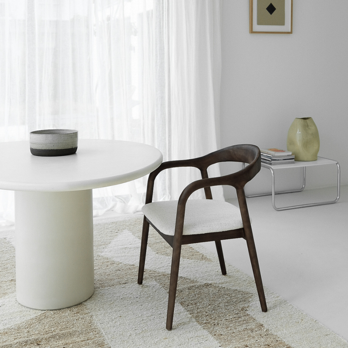 Silla de comedor Muret color humo con asiento de bouclé marfil VDF117