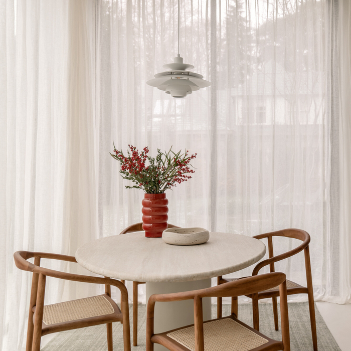 Mesa de comedor Reef de travertino blanco latte 140 cm