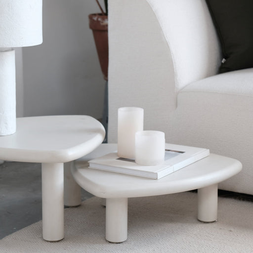 bijzettafel organisch beton ciré