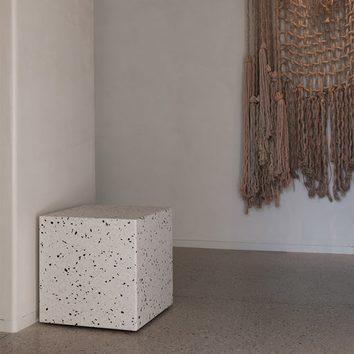 bodil bijzettafel terrazzo alt