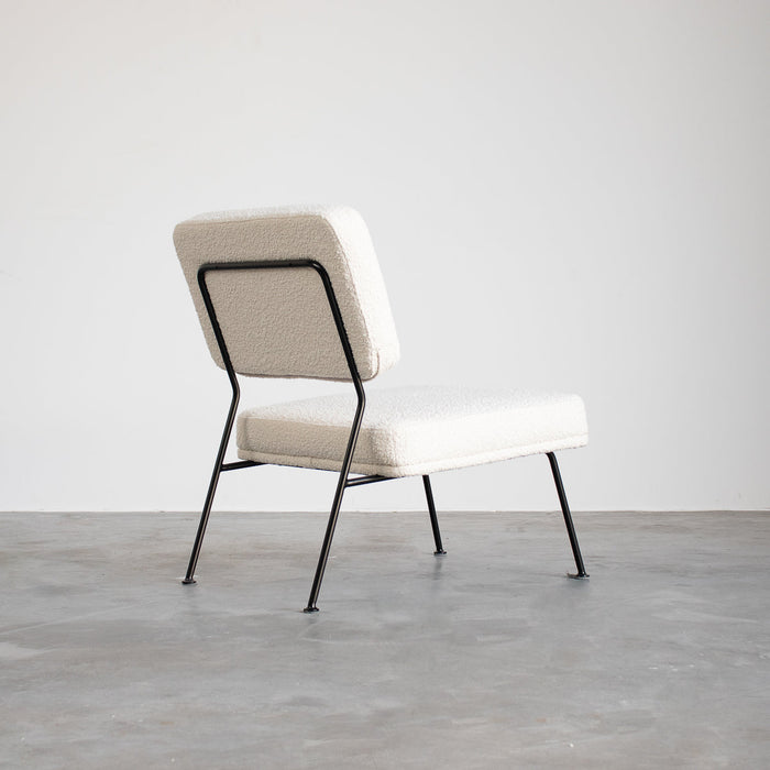 Moderne fauteuil in bouclé stof Furnified