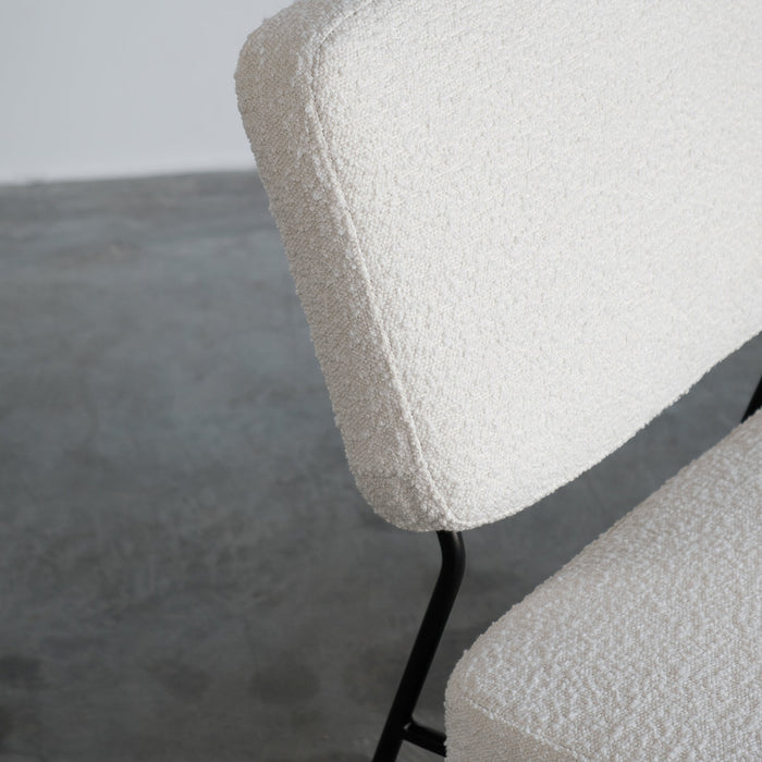 comfortable fauteuil bouclé witte stof 