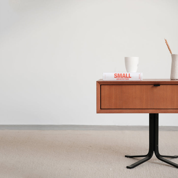 Vintage bijzettafel teak Furnified Marc