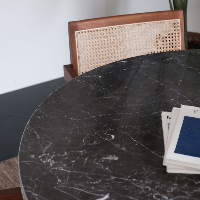 Black round dining table Montreal Ø125 cm