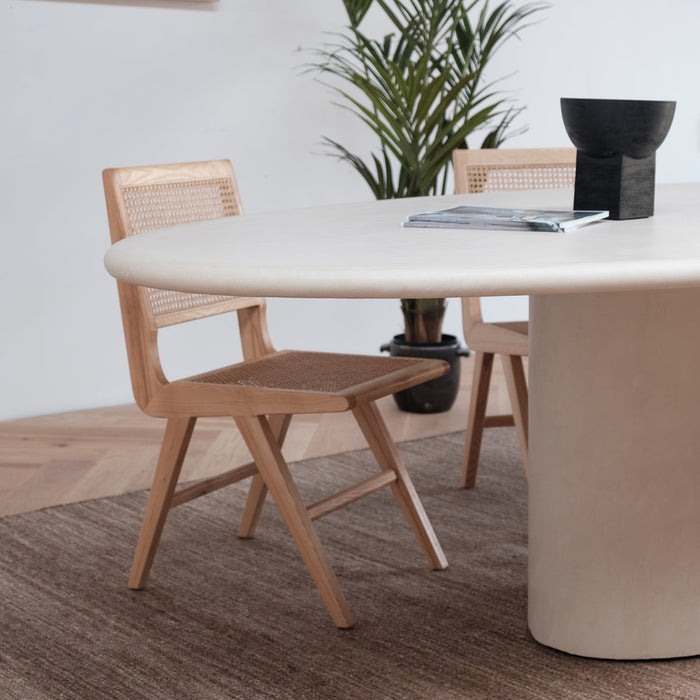 Ovale-Organische-Mortex-Eettafel-Hector