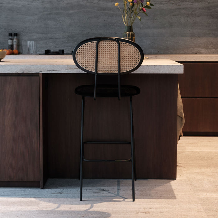 Retro barkruk met rotan en zwart velvet Dublin Furnified
